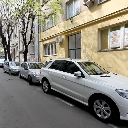 Sneki Apartman *